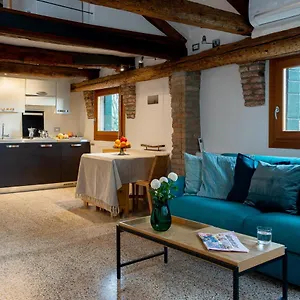 Hideaway Biennale Apartment Venedig